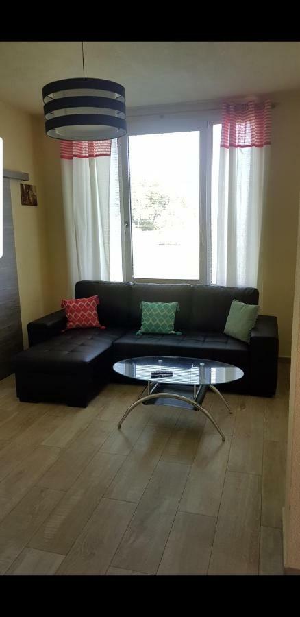 Country House Reem Pommeuse Bagian luar foto