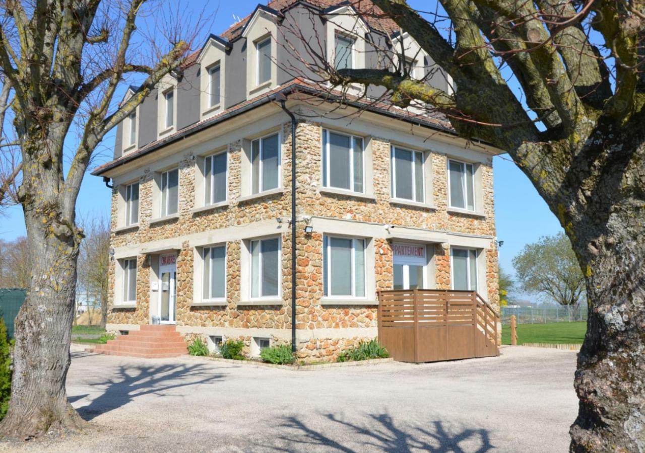Country House Reem Pommeuse Bagian luar foto